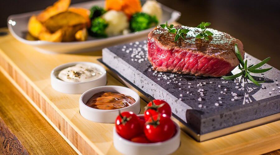 Restaurantul Stage din Galați acceptă comenzi online pentru take-away?