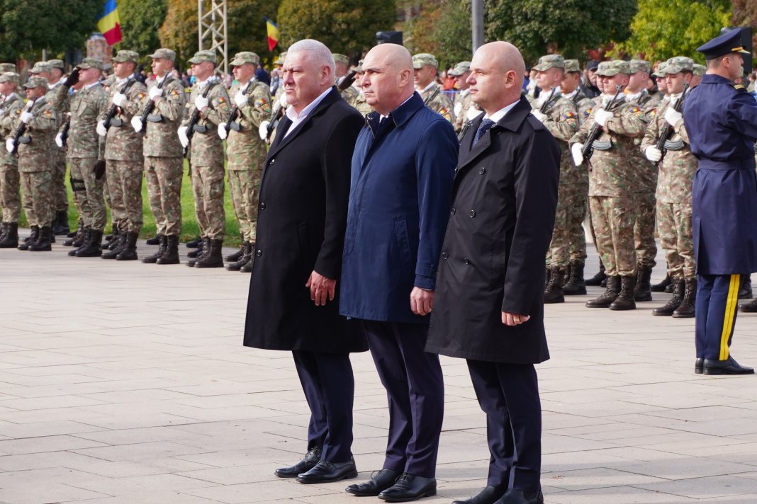 Sancțiuni după fluierăturile față de premierul Ilie Bolojan la evenimentul de Ziua Armatei de la Carei Sancțiuni după fluierăturile față de premierul Ilie Bolojan la evenimentul de Ziua Armatei de la Carei