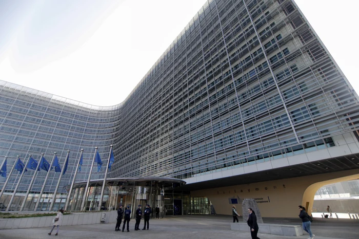 Influența economică a întârzierei reformei pensiilor la CCR: „România se împrumută la costuri mai ridicate decât țările cu rating junk”