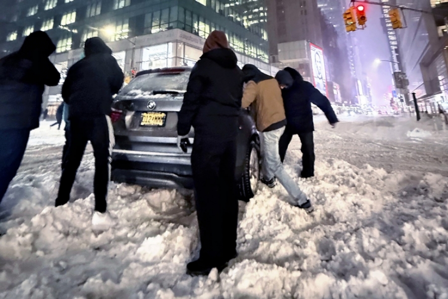 Ger extrem în SUA, salturi rapide ale prețurilor la gazele naturale. Efectul se resimte și pe piețele din Europa.