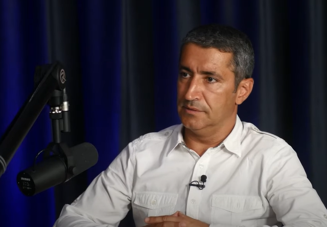 Perspectiva financiară a românilor care își configurează bugetul de criză: privire asupra portofelului ca un scut, mai degrabă decât ca un instrument de cheltuială