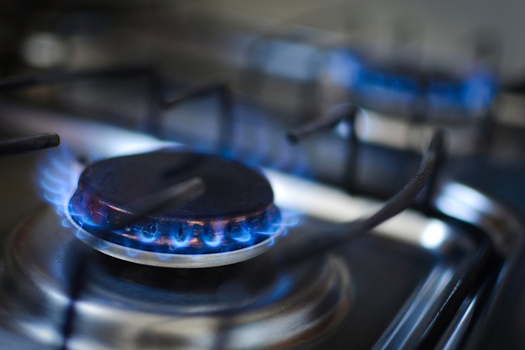 Vor exista prețuri plafonate la gaze începând cu 1 aprilie? Ilie Bolojan: „Înlăturarea plafonării nu este sigură, însă nici nu se poate extinde foarte mult”