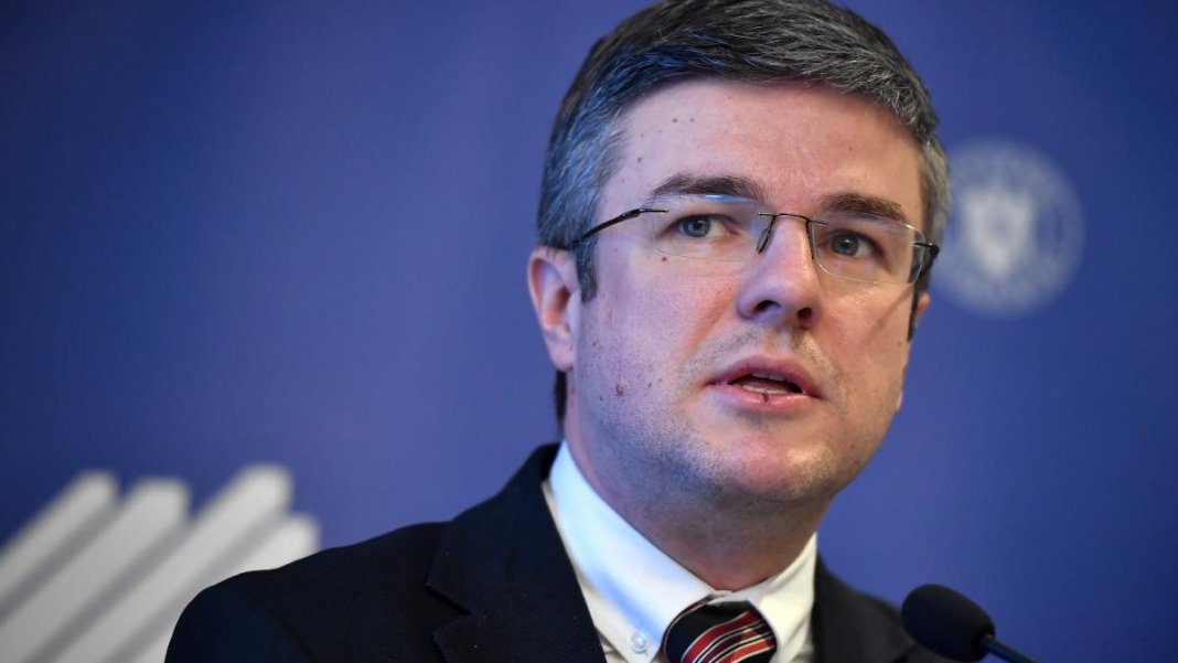 INTERVIU. Ministrul Economiei: „Nu ne permitem să trecem cu vederea riscurile similare celor din criza din 2008”. În legătură cu...