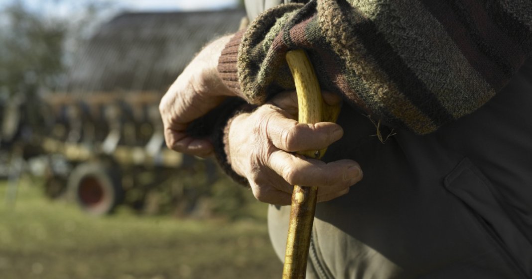 România îmbătrânește mai repede decât celelalte țări europene din pricina migrației. „Jumătate din comună este plecată”