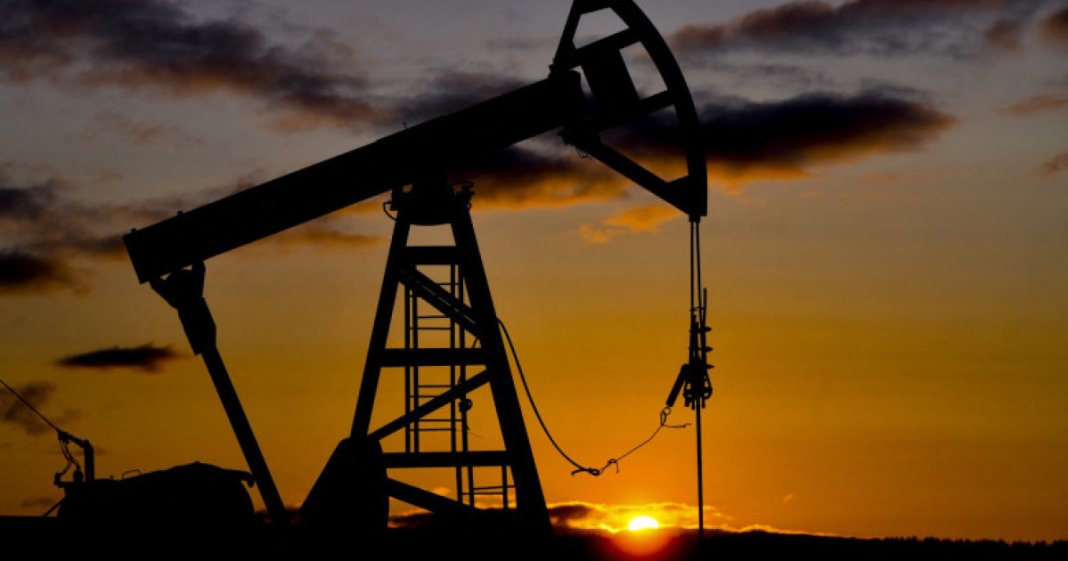 Cum contribuie majorarea prețului petrolului la refacerea finanțelor Rusiei și sprijinirea economiei sale de război...