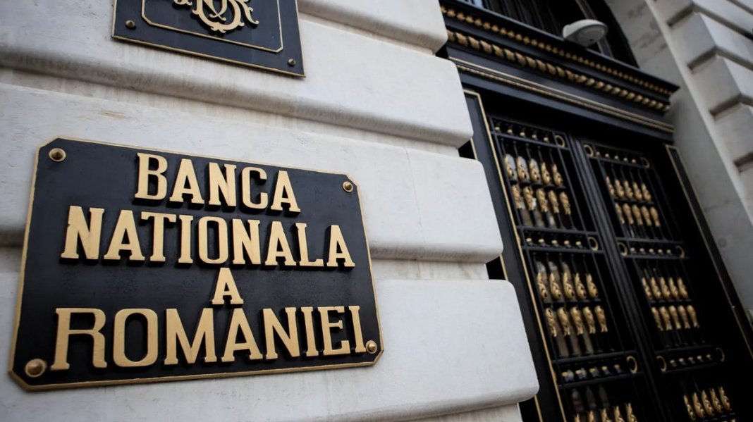 BNR: Economiile în lei ale cetățenilor au diminuat în martie, în vreme ce cele în valută au înregistrat o creștere