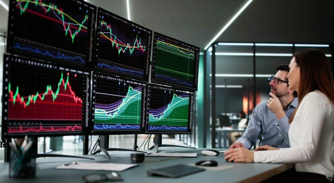 CEC Bank: Situația politică nu influențează piețele. Dobânzile și cursul sunt constante, provocările provin din conflict și ROBOR.