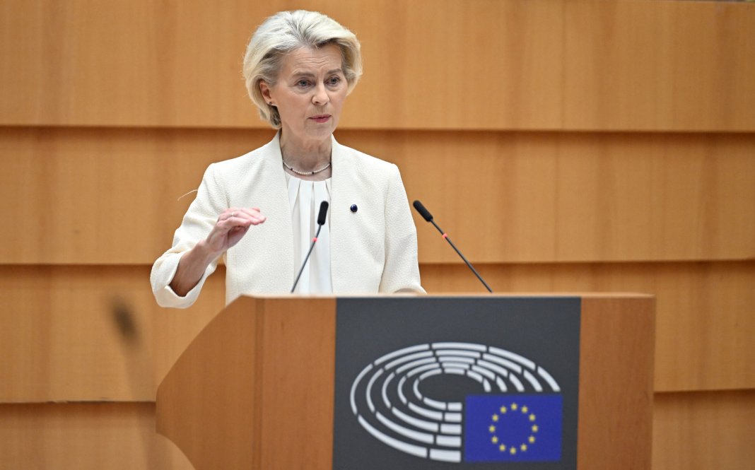 Comisia Europeană sugerează o zi obligatorie de telemuncă și un transport public mai accesibil pentru a reduce criza energetică.