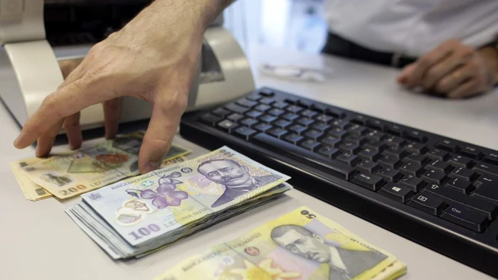 Cât timp poate supraviețui economia României fără un guvern stabil. Economistul Andrei Caramitru: „Situatia se poate încheia brusc”