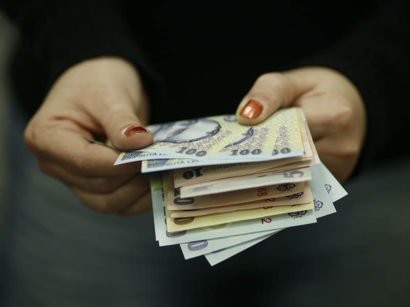 INS: Antreprenorii din sectoarele comerciale și de construcții preconizează majorări substanțiale ale prețurilor în perioada următoare de trei luni