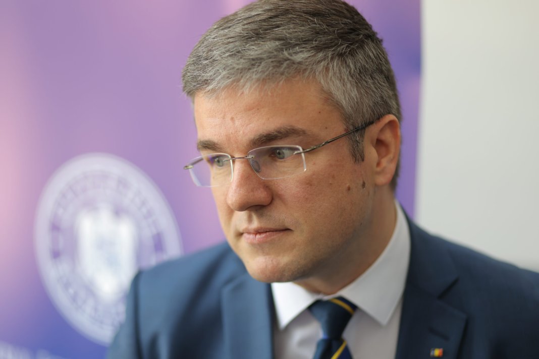 Irineu Darău încurajează cetățenii români să își programeze vacanțele în interiorul țării pe fondul crizei de combustibil.