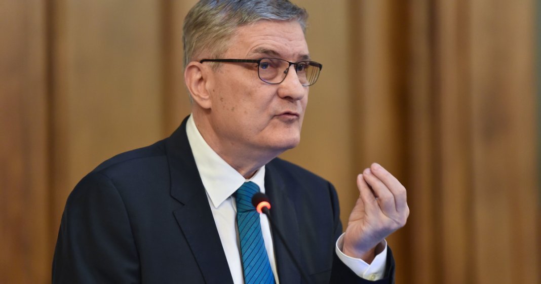 Președintele Consiliului Fiscal semnalează: „România se confruntă cu riscul de stagflație și retrogradare la nivel junk dacă nu își menține cursul...”