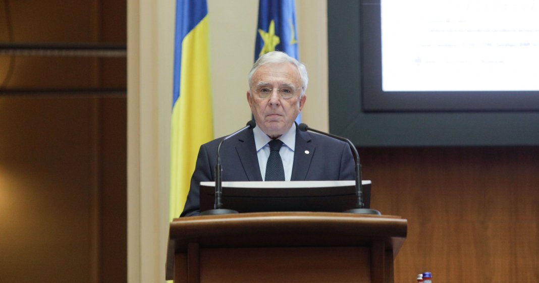„România ar putea să nu mai dețină titlul de campioană la inflație în toamnă”. Mugur Isărescu: „Este necesar un guvern...”