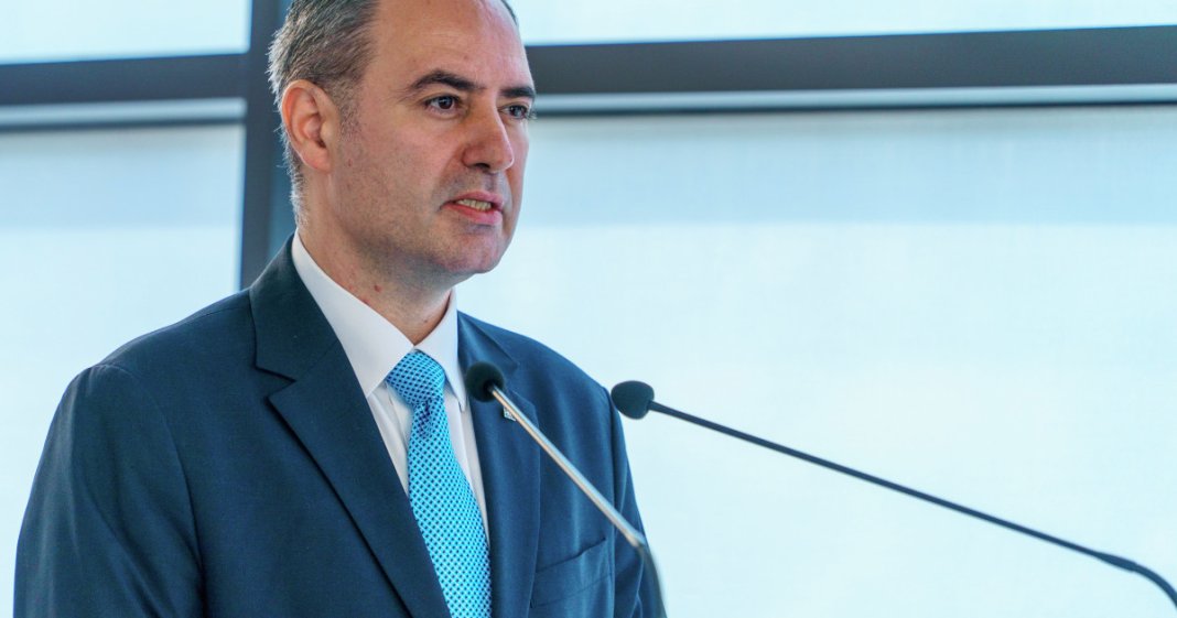 Alexandru Nazare își păstrează funcția la Finanțe și semnalează riscul scăderii ratingului României. „Următoarele...