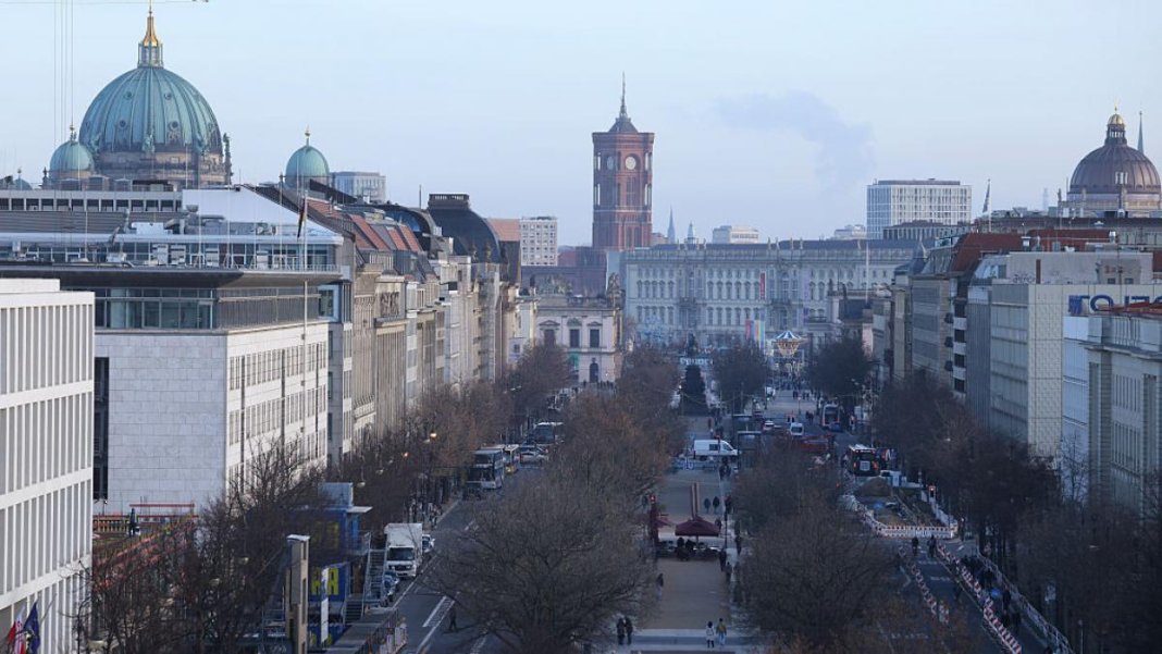 Cea mai înfloritoare țară din Europa. Dispune de mai mulți bani decât Regatul Unit, Grecia și Portugalia la un...