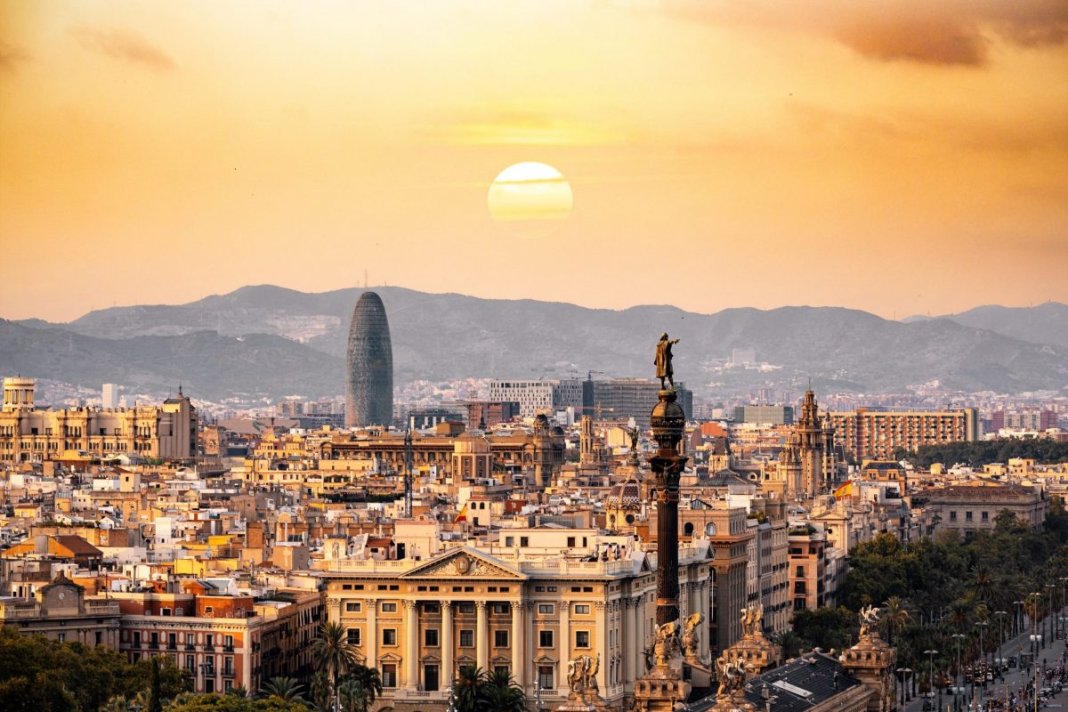 Economia Spaniei în dificultate: Modelul bazat pe consum și turism nu este viabil / ”Este provocator să avem o creștere sustenabilă fără exporturi puternice”