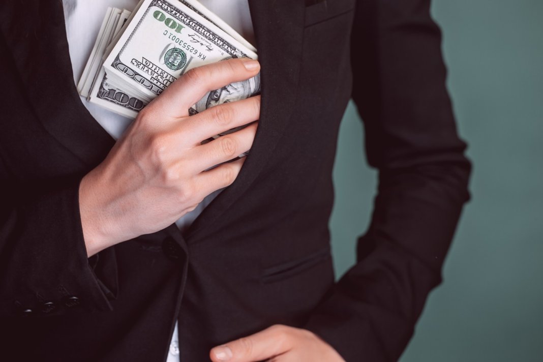 Investitorul care a realizat un profit de 900% în urma crizei din 2008 detectează noua „bombă” de 1,8 trilioane de dolari