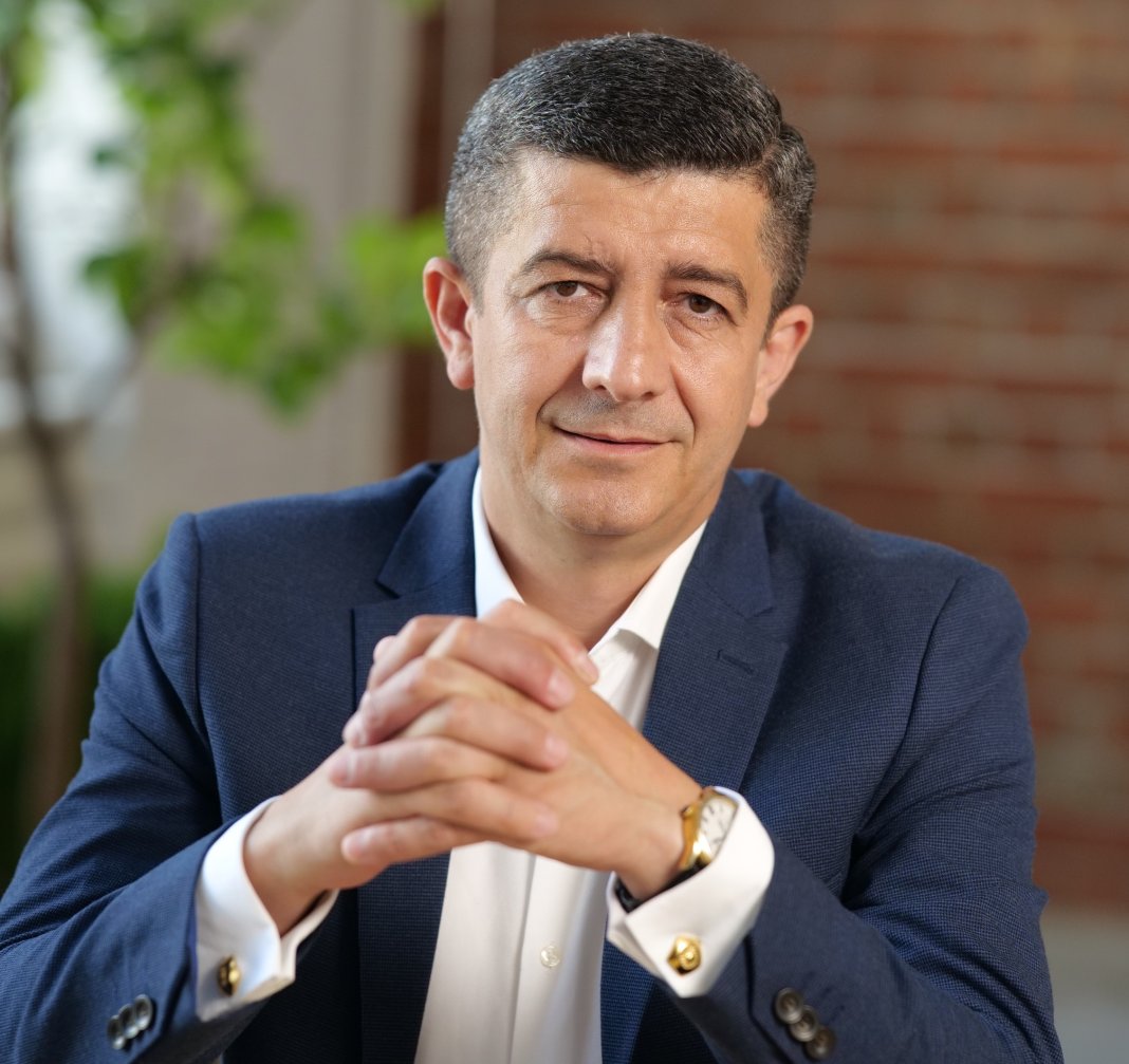 România este supraevaluată pentru Est și insuficientă pentru Vest, afirmă un economist renumit.