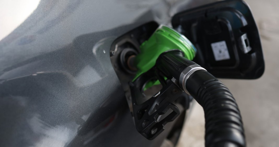 Economistul referitor la limitarea accizei la carburanţi: „O iluzie oferită publicului sub pretextul de...