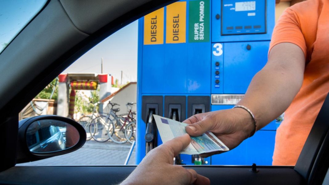Țara din Uniunea Europeană cu cea mai mare populație de români din diaspora micșorează accizele pentru motorină. Reducerea este...